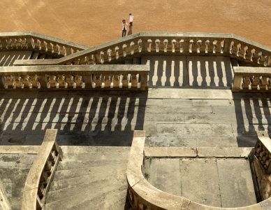 Galerie Daguerre : exposition “Sur le thème de l’escalier”, du 11 au 26 mai.